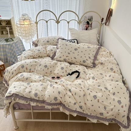 91家纺网 家纺一手货源 找家纺 昔可家纺 2023新款双层蕾丝花边款四件套 蓝莓熊