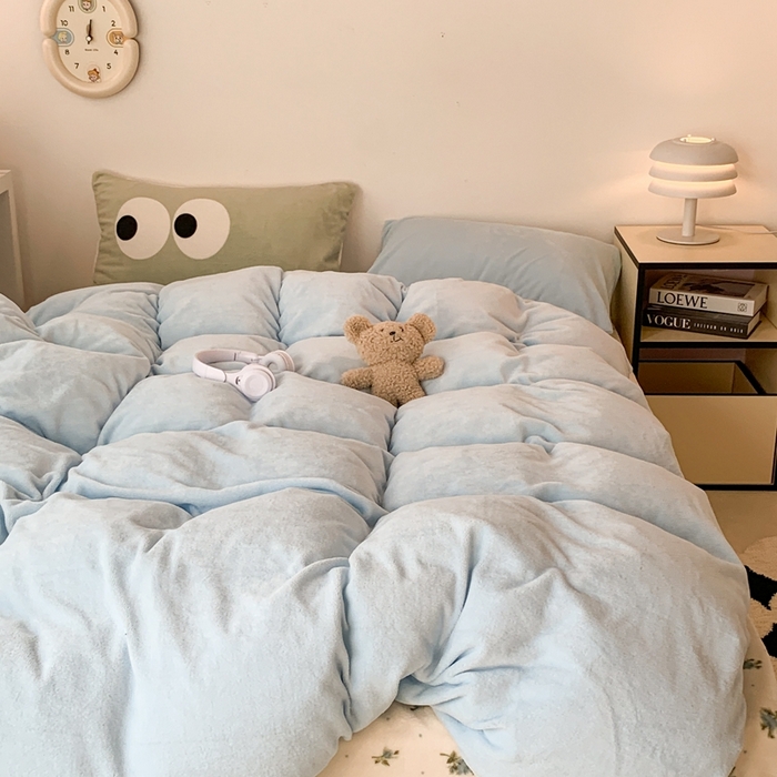 91家纺网 家纺一手货源 找家纺 昔可家纺 2023新款混搭牛奶绒四件套 奶味蓝