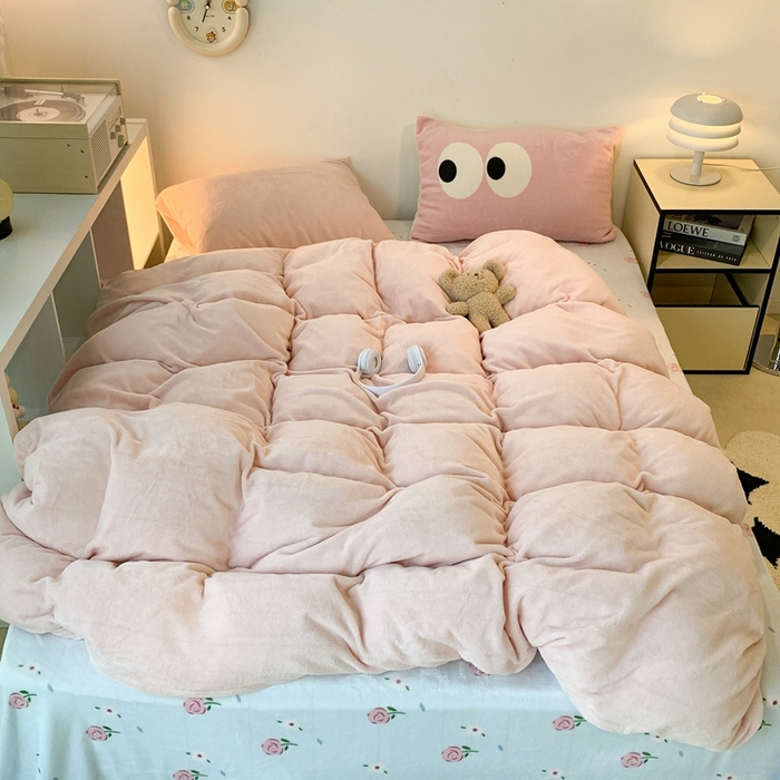 91家纺网 家纺一手货源 找家纺 昔可家纺 2023新款混搭牛奶绒四件套 肉桂粉