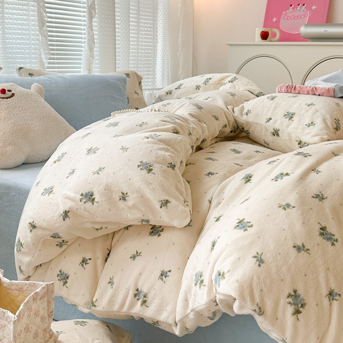 91家纺网 家纺一手货源 找家纺 昔可家纺 2023新款混搭牛奶绒四件套 西西里碎花