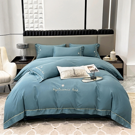 91家纺网 家纺一手货源 找家纺 （总）宇彬家纺 2024直播热爆新款13374全棉母婴级压线一字绣纯色刺绣四件套全棉贡缎新疆长绒字母款轻奢床上用品