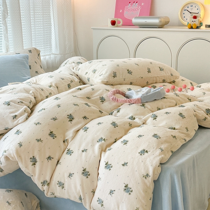 91家纺网 家纺一手货源 找家纺 昔可家纺 2023新款混搭牛奶绒四件套 西西里碎花