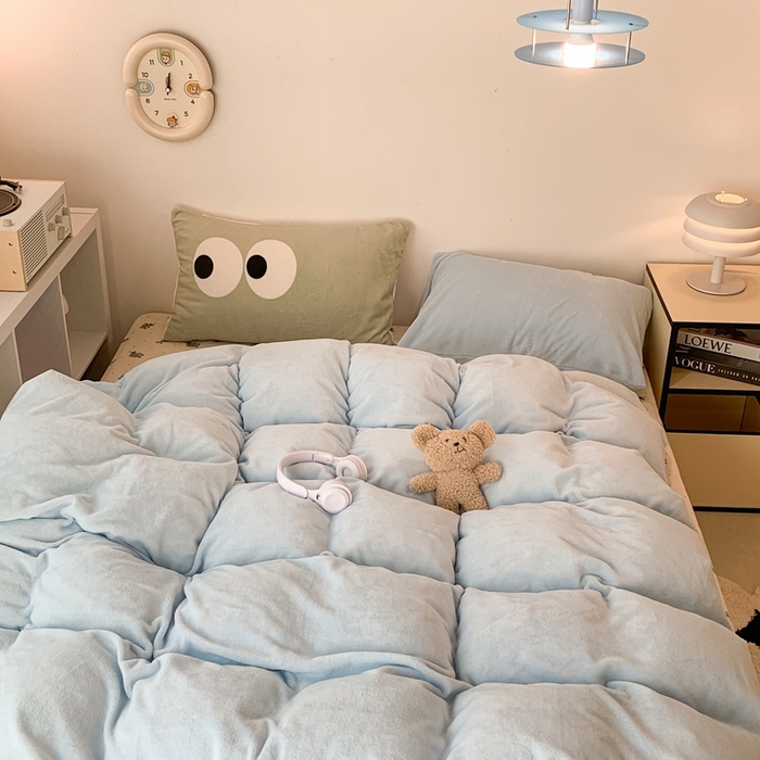 91家纺网 家纺一手货源 找家纺 昔可家纺 2023新款混搭牛奶绒四件套 奶味蓝