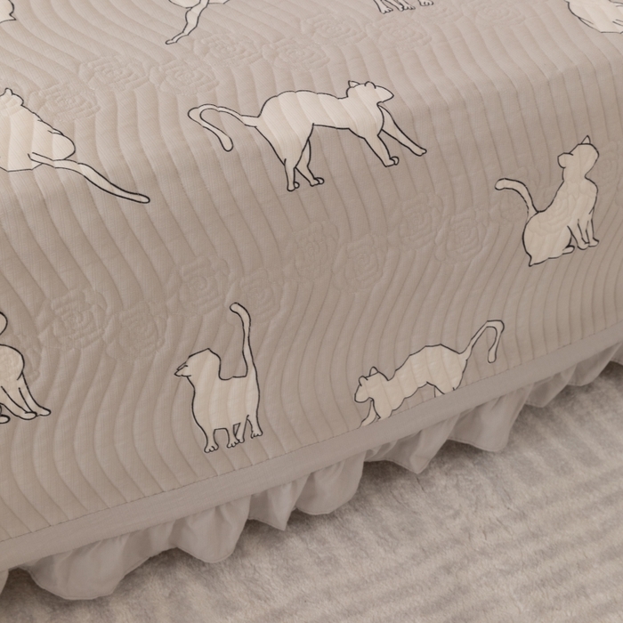 91家纺网 家纺一手货源 找家纺 紫碧螺家纺 2024新款暗提花水洗棉麻绗绣款双面多用欧式床盖 小猫咪