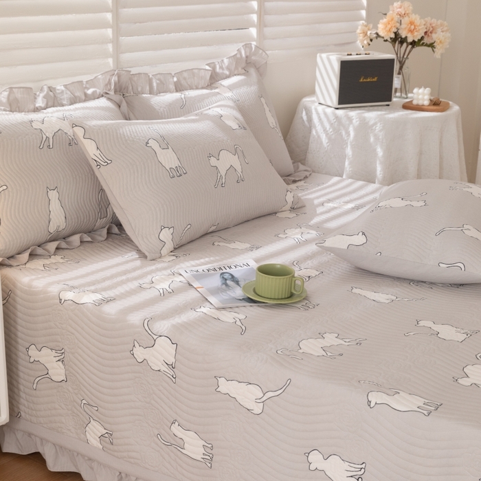 91家纺网 家纺一手货源 找家纺 紫碧螺家纺 2024新款暗提花水洗棉麻绗绣款双面多用欧式床盖 小猫咪