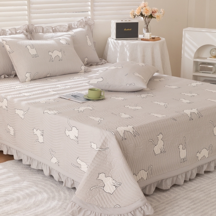 91家纺网 家纺一手货源 找家纺 紫碧螺家纺 2024新款暗提花水洗棉麻绗绣款双面多用欧式床盖 小猫咪