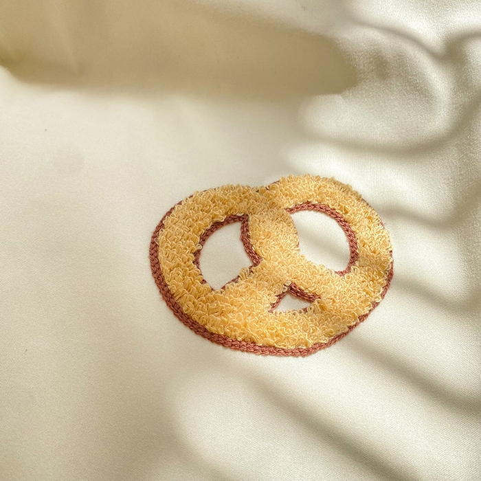 91家纺网 家纺一手货源 找家纺 欧冠家纺 2024春夏新品专版韩版四季款水洗棉毛巾绣四件套 曲奇