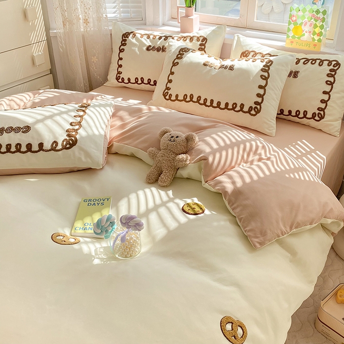 91家纺网 家纺一手货源 找家纺 欧冠家纺 2024春夏新品专版韩版四季款水洗棉毛巾绣四件套 曲奇