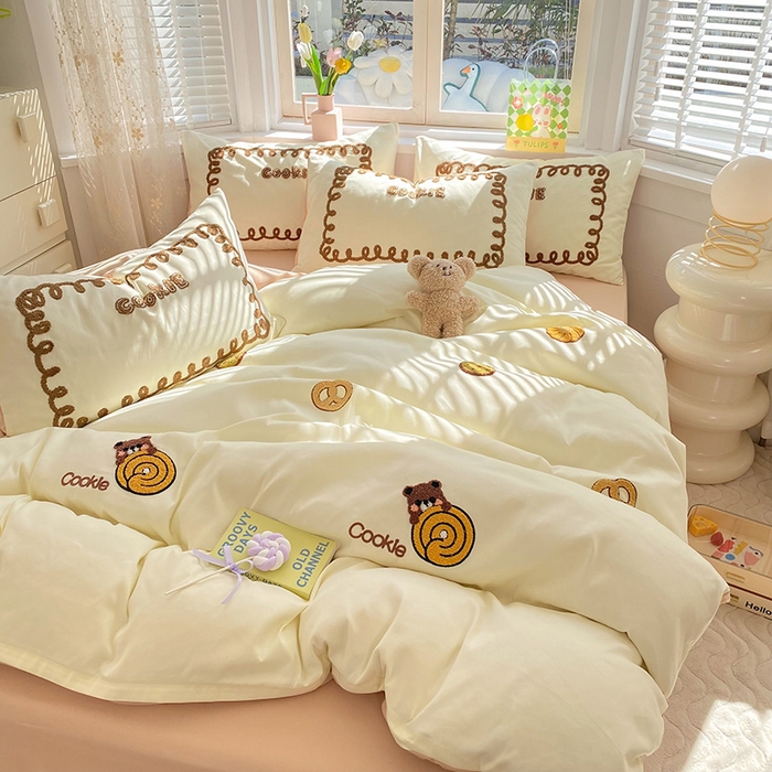 91家纺网 家纺一手货源 找家纺 欧冠家纺 2024春夏新品专版韩版四季款水洗棉毛巾绣四件套 曲奇