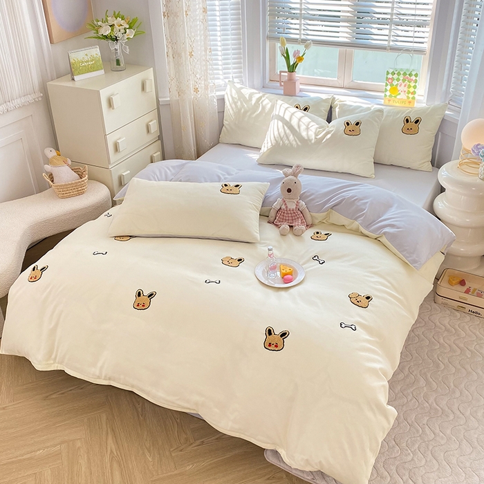 91家纺网 家纺一手货源 找家纺 欧冠家纺 2024春夏新品专版韩版四季款水洗棉毛巾绣四件套 小狗