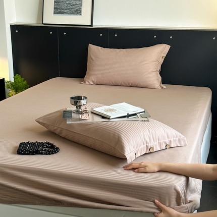 91家纺网 家纺一手货源 找家纺 （总）三朵家纺 2024年春夏全棉提花贡缎缎条单床笠