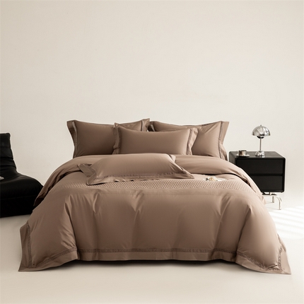 91家纺网 家纺一手货源 找家纺 爱丽丝 2024新款100支长绒棉镂空提花四件套 奢尚-北欧咖