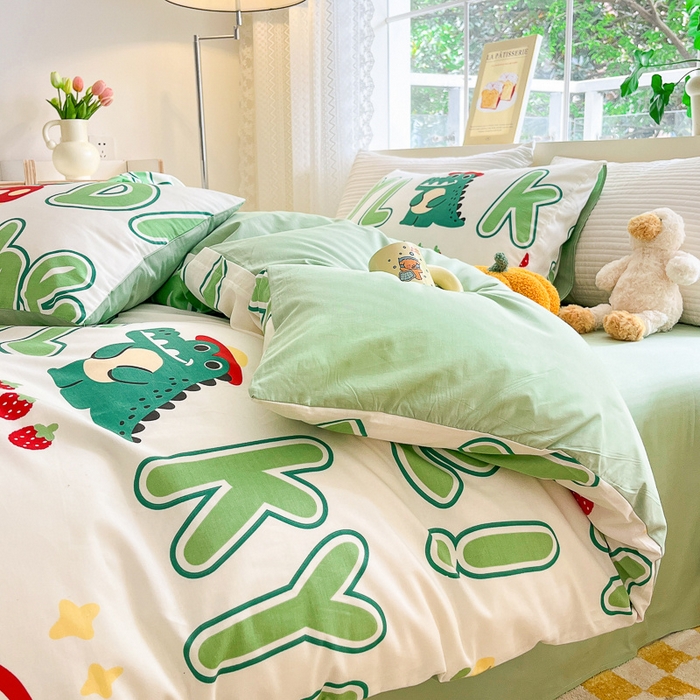 91家纺网 家纺一手货源 找家纺 清雅福 2024春夏新品喷气全棉13372印花系列-单被套 小鳄鱼日记