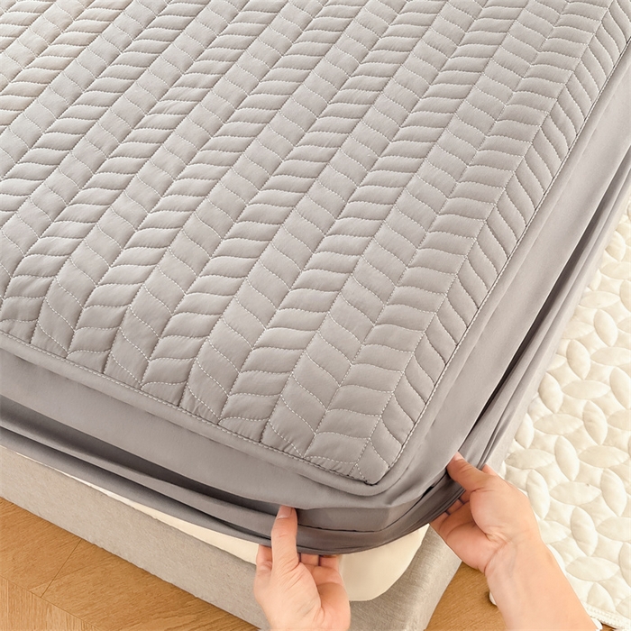 91家纺网 家纺一手货源 找家纺 梦舒羽 2025新款抗菌防水夹棉床笠-轻奢款 轻奢款-雾霾灰