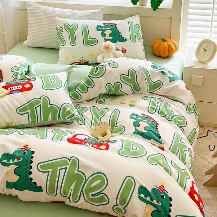 91家纺网 家纺一手货源 找家纺 清雅福 2024春夏新品喷气全棉13372印花系列-单被套 小鳄鱼日记