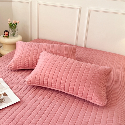 91家纺网 家纺一手货源 找家纺 梦舒羽 2025新款抗菌防水四季款夹棉枕套枕芯套内胆套 轻奢款-豆沙