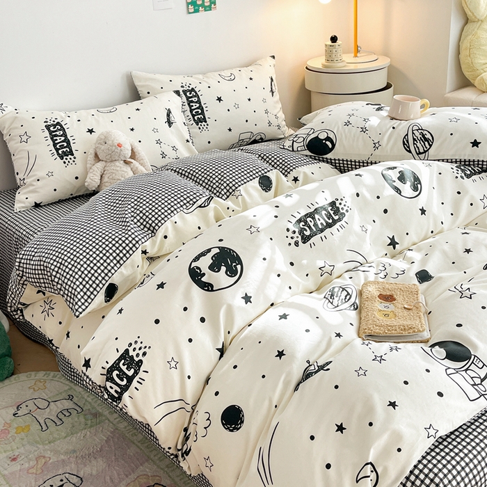 91家纺网 家纺一手货源 找家纺 吉象家纺 2024新款全棉印花卡通四件套系列 快乐星球