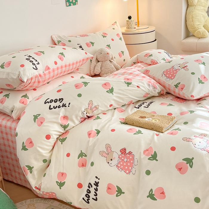 91家纺网 家纺一手货源 找家纺 吉象家纺 2024新款全棉印花卡通四件套系列 郁金香粉兔