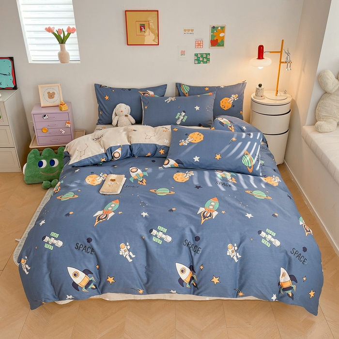 91家纺网 家纺一手货源 找家纺 吉象家纺 2024新款全棉印花卡通四件套系列 环游太空