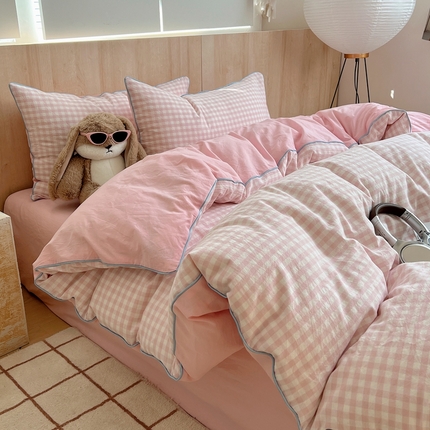 91家纺网 家纺一手货源 找家纺 六巷胡同 2024新款ins博主风潮系嵌绳边四件套 嵌绳粉格