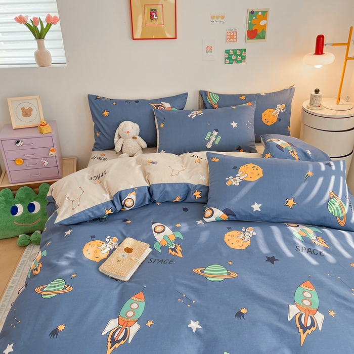 91家纺网 家纺一手货源 找家纺 吉象家纺 2024新款全棉印花卡通四件套系列 环游太空