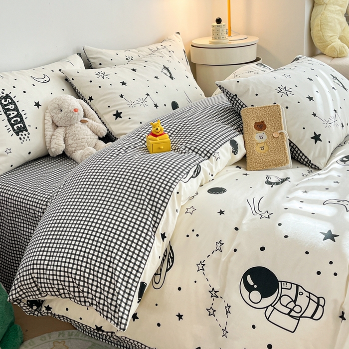 91家纺网 家纺一手货源 找家纺 吉象家纺 2024新款全棉印花卡通四件套系列 快乐星球