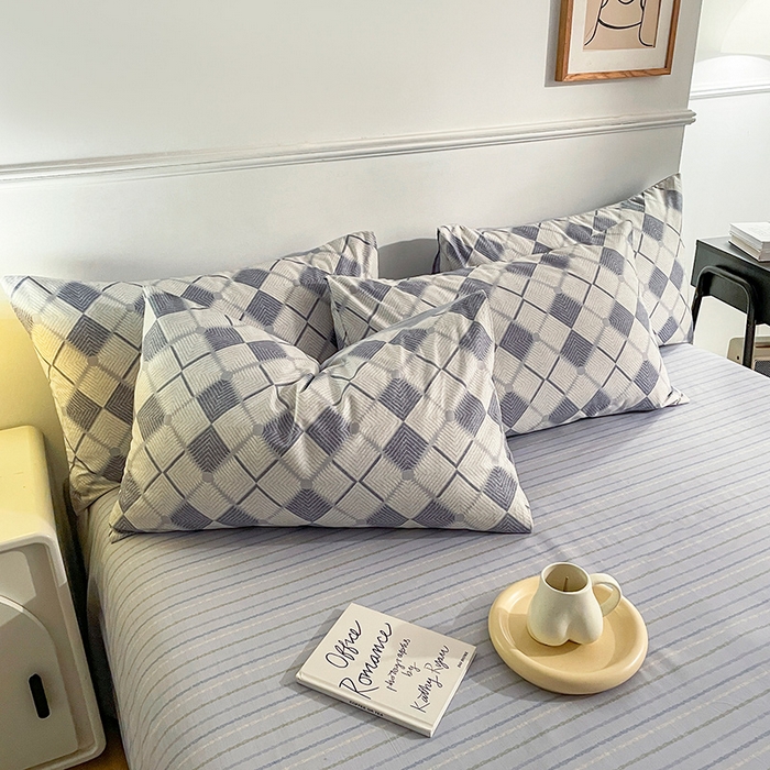 91家纺网 家纺一手货源 找家纺 小懒猪 2024春夏新款北欧风13372全棉四件套 格韵时尚