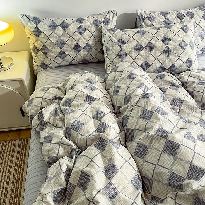 91家纺网 家纺一手货源 找家纺 小懒猪 2024春夏新款北欧风13372全棉四件套 格韵时尚