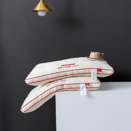 91家纺网 家纺一手货源 找家纺 （总）云熙枕业 2024新款天丝红色爱心枕枕头枕芯