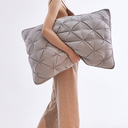 91家纺网 家纺一手货源 找家纺 （总）云熙枕业 2024秋冬新款德绒秋风美拉德超细羽丝爆爆枕