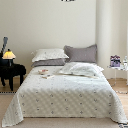 91家纺网 家纺一手货源 找家纺 （总）诗黛尔 2024新款全棉四叶草系列斜纹多功能床盖