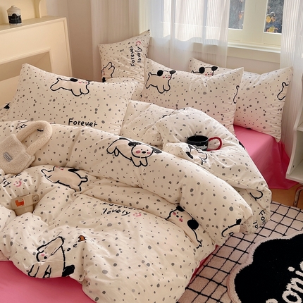 91家纺网 家纺一手货源 找家纺 （总）六巷胡同 2024新款ins元气卡通风40支全棉13372面料四件套