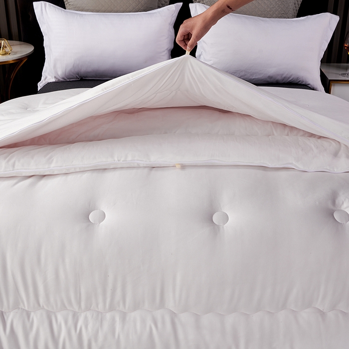 91家纺网 家纺一手货源 找家纺 丽卡家纺  2023新款绵小芙蚕绒棉暖绒子母被 白