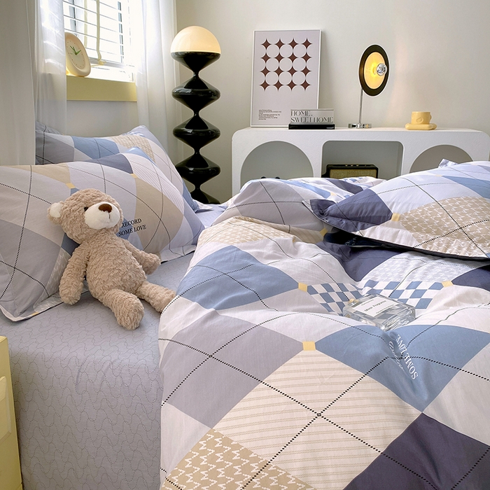 91家纺网 家纺一手货源 找家纺 拾物记 2024新款A类喷气全棉12868卡通印花四件套 卡斯图-蓝