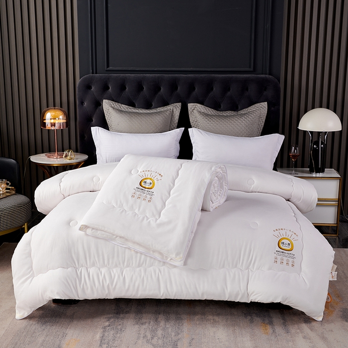 91家纺网 家纺一手货源 找家纺 丽卡家纺  2023新款绵小芙蚕绒棉暖绒子母被 白