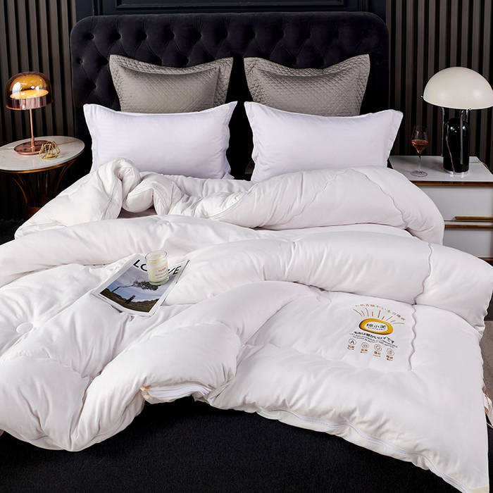 91家纺网 家纺一手货源 找家纺 丽卡家纺  2023新款绵小芙蚕绒棉暖绒子母被 白