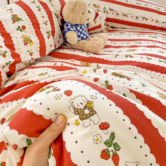 91家纺网 家纺一手货源 找家纺 珺柔家纺 2024新款40支13070全棉印花四件套 草莓棕熊