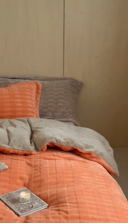 91家纺网 家纺一手货源 找家纺 时年家纺 2024新款云朵牛奶绒四件套（充值会员享优惠10元） 泡芙-爱马橙