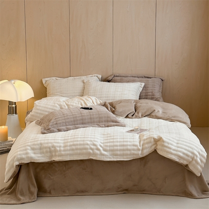 时年家纺 2024新款云朵牛奶绒四件套（充值会员享优惠10元） 泡芙-奶油白