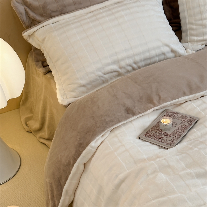 91家纺网 家纺一手货源 找家纺 时年家纺 2024新款云朵牛奶绒四件套（充值会员享优惠10元） 泡芙-奶油白