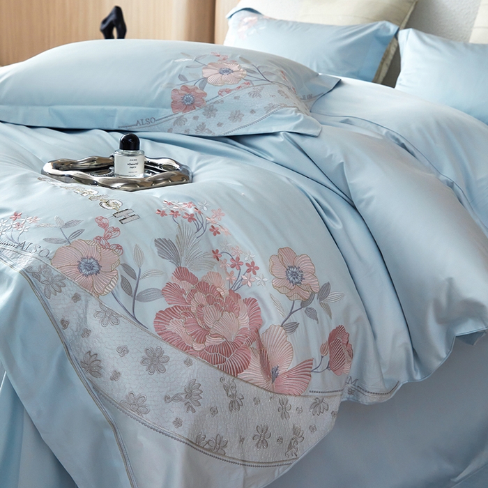 91家纺网 家纺一手货源 找家纺 宏羽纺 2023新款高支高密全棉绣花四件套--花间意境 西子蓝