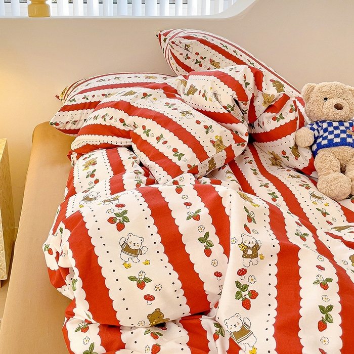 91家纺网 家纺一手货源 找家纺 珺柔家纺 2024新款40支13070全棉印花四件套 草莓棕熊