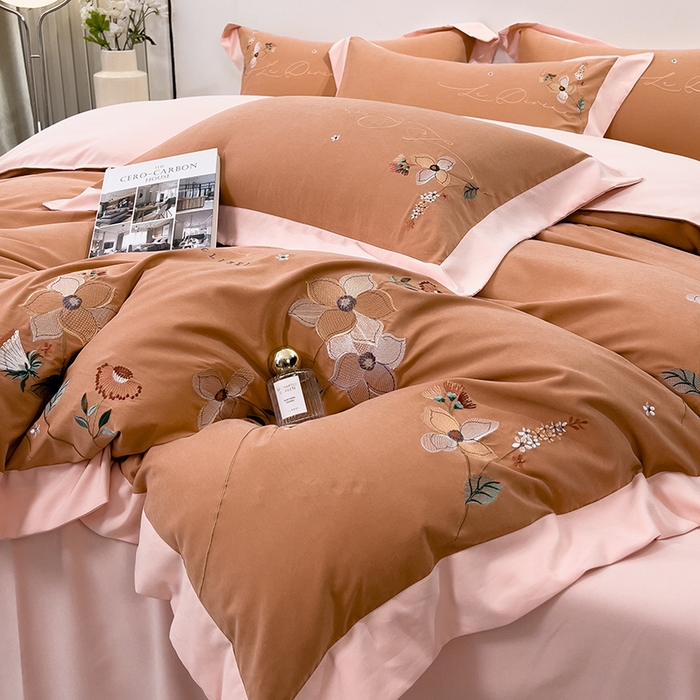 91家纺网 家纺一手货源 找家纺 欧冠家纺 2024新款四季款锦棉绣花盛夏光年四件套 盛夏光年-胭脂橙