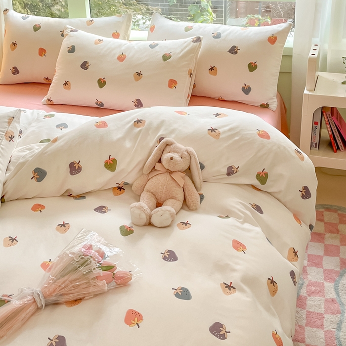 91家纺网 家纺一手货源 找家纺 ab家纺 2024新款全棉双层纱印花四件套 草莓派对