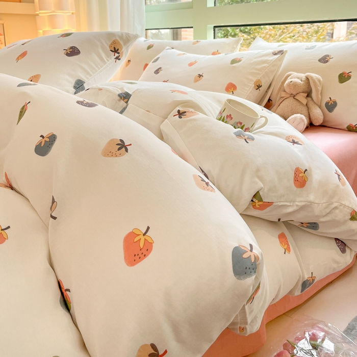 91家纺网 家纺一手货源 找家纺 ab家纺 2024新款全棉双层纱印花四件套 草莓派对