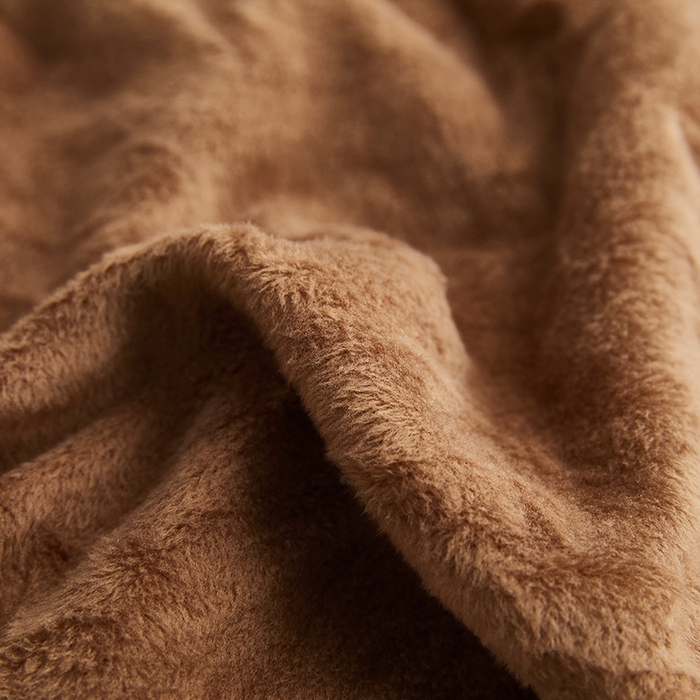 91家纺网 家纺一手货源 找家纺 丝绮鹿 2024新款毛绒纯色弧形椅子套 驼色