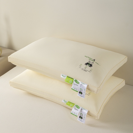 91家纺网 家纺一手货源 找家纺 （总）麦肯锡 2024新款A类母婴全棉熊猫大豆蛋白亲子枕系列 酒店羽丝绒款 产品图