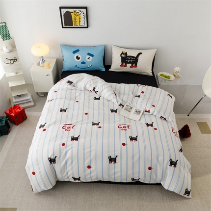 91家纺网 家纺一手货源 找家纺 珺柔家纺 2024年款13070全棉数码印花四件套 蓝小猫