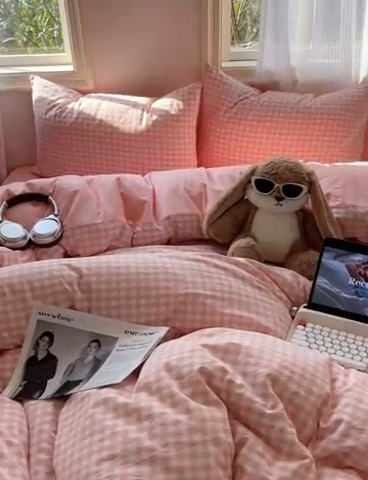 91家纺网 家纺一手货源 找家纺 雅居纺家纺 2024新款色织水洗棉四件套 粉小格