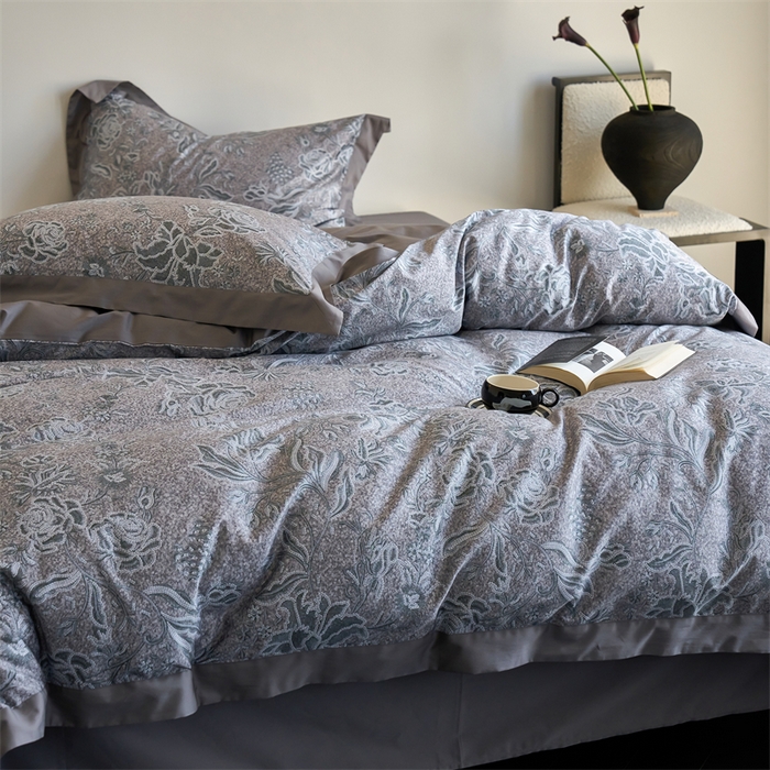 91家纺网 家纺一手货源 找家纺 鹿班家居 2024新款100支长绒棉系列——古堡印象 场景二（标准会员-20） 卡里布蓝